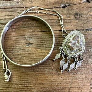 Beautiful Detailed Pendant & Bracelet Set